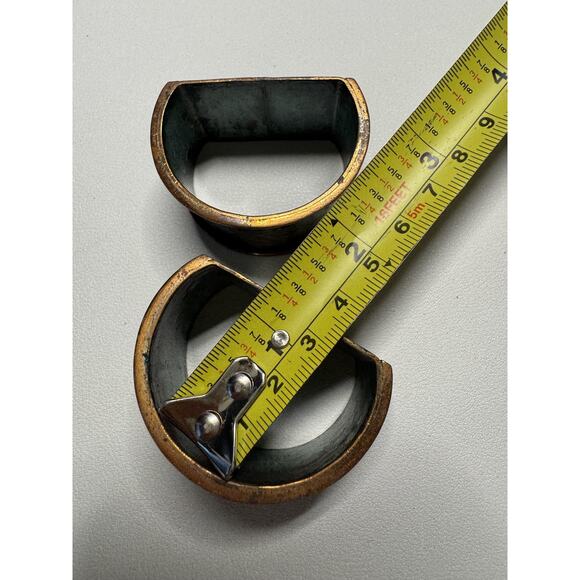 Vintage Brass Copper Napkin Rings Etched Figures Set 2 Aztec Motif Patina Decor - Picture 9 of 9